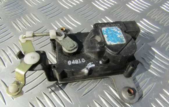 Hyundai Accent Air flap motor/actuator 9577022000 95770-22000