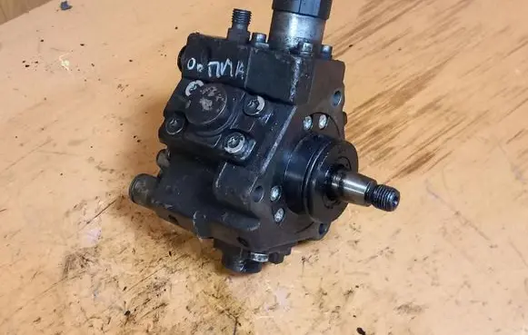 KIA Optima Fuel injection high pressure pump 331002A420