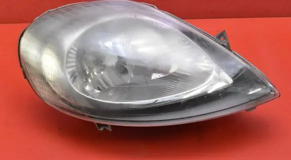 Opel Vivaro Headlight/headlamp 91165720