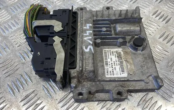 Ford Focus Engine control unit/module DS7112B684XB 97RI010012
