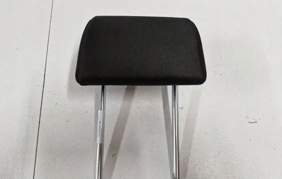 Nissan Qashqai Rear seat headrest 