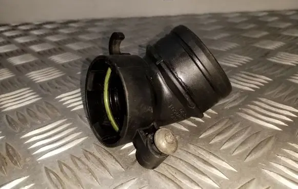 Audi A3 S3 8P Air intake duct part 3C0129635