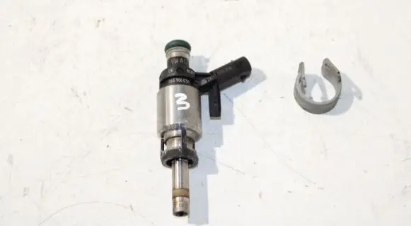 Audi A4 S4 B9 Fuel injector 06G906036 0261500256