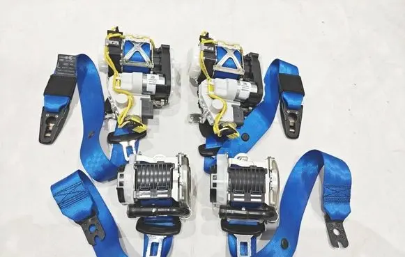 Audi A6 C7 Set of seat belts 34078383 4G8857705H