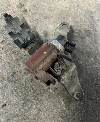Peugeot 207 Turbo solenoid valve