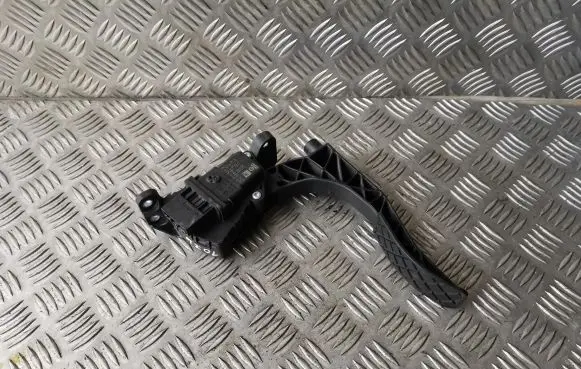 Audi A6 S6 C6 4F Accelerator throttle pedal 4F1721523B 6PV00898407