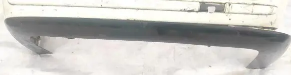Front bumper lip