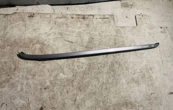 BMW X5 E70 Windshield trim