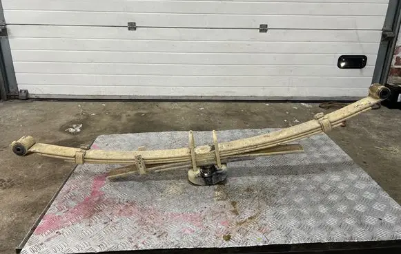 Toyota Hilux VIII Rear leaf spring 
