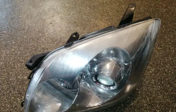 Toyota Avensis T250 Headlight/headlamp
