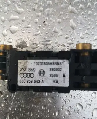 Audi A6 S6 C5 4B Airbag deployment crash/impact sensor 8E0959643A