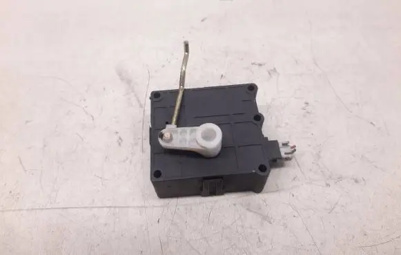 Mitsubishi Galant Air flap motor/actuator MR283218 CSA501A001B