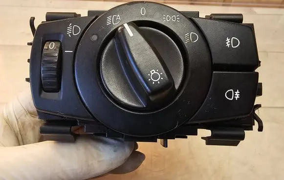 BMW 1 E81 E87 Light switch 6932792 0004106300 33600101