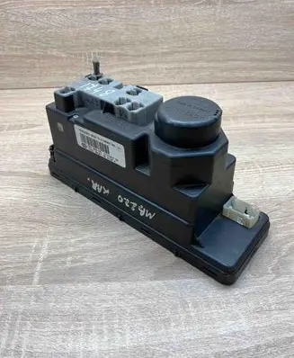 Mercedes-Benz E W210 Central locking vacuum pump 2108001748 00782826