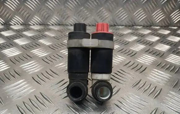 Toyota Avensis T220 Windscreen/windshield washer pump