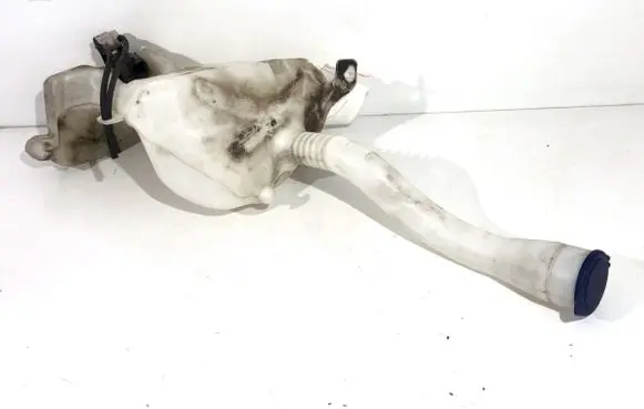 Peugeot 3008 I Windshield washer fluid reservoir/tank 9685005580