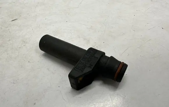 Mercedes-Benz E W211 Crankshaft position sensor A0031537428