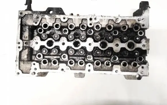 Opel Corsa D Engine head 55193111