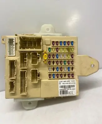 KIA Sorento Fuse module 954002P404 97RA012341 E11a002341