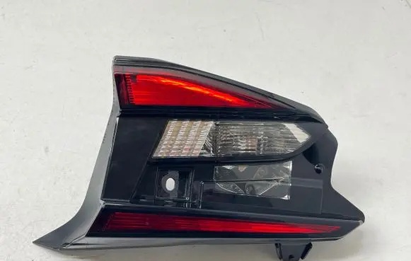 Subaru Crosstrek III Tailgate rear/tail lights 84251FN00A E011883707