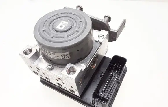 Mercedes-Benz GLC X253 C253 ABS Pump A2539011400 A2534310200