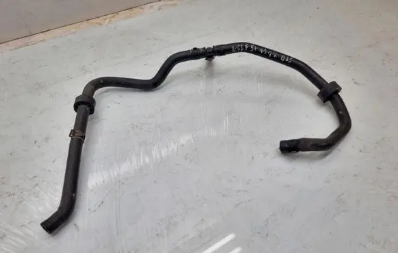 Volkswagen Golf Plus Engine coolant pipe/hose 1K0122447ED