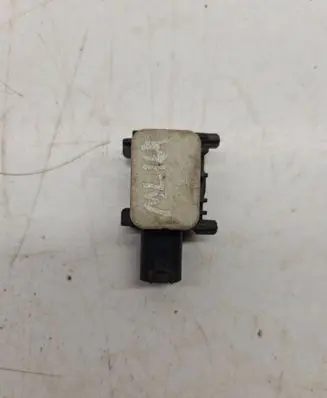 Mercedes-Benz ML W164 Airbag deployment crash/impact sensor 0038202926 170408 404462