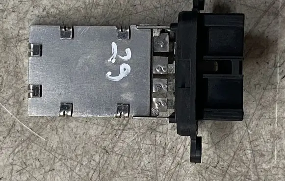 Iveco Daily 6th gen Heater blower fan relay 