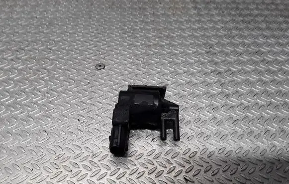 Vacuum valve
