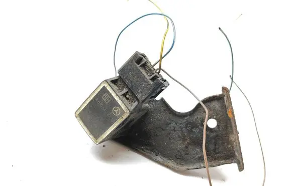 Headlight/headlamp level sensor