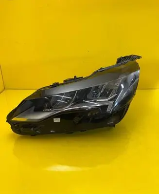 Peugeot 3008 II Headlight/headlamp 9836230280