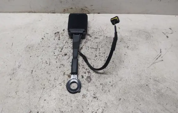 Peugeot 2008 II Middle seatbelt buckle (rear) 