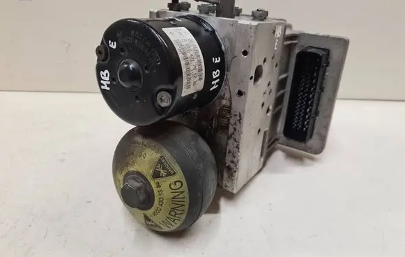 Mercedes-Benz E W211 ABS Pump 0265250100 A0054317812