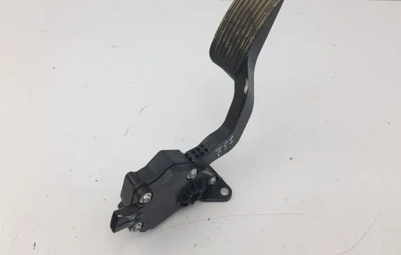 Mazda CX-7 Accelerator throttle pedal K42387360