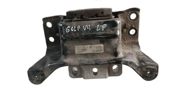 Volkswagen Golf VII Engine mount bracket 5Q0199555R X44AVP1B061XLX 12022015