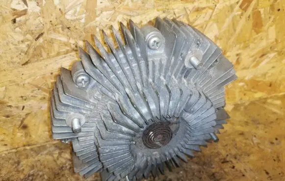 Toyota Hilux (AN10, AN20, AN30) Viscous fan clutch 12af