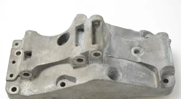 BMW 5 F10 F11 Generator/alternator bracket 7619250