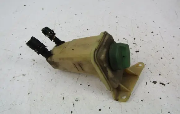 Volkswagen PASSAT B5 Power steering fluid tank/reservoir 