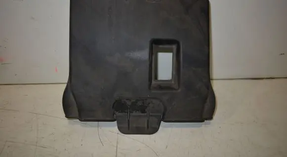 Ford Focus Battery box tray cover/lid AM5110A659AC