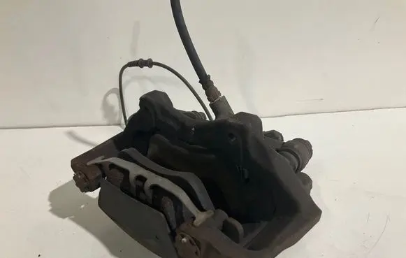 Mercedes-Benz E W212 Front brake caliper A2125401605
