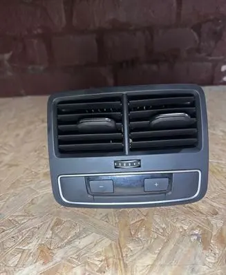 Audi A4 S4 B9 Rear air vent grill 8W0819203B 10122015 0962600002
