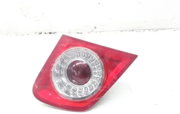 Tailgate rear/tail lights