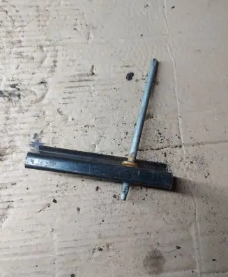 Battery bracket