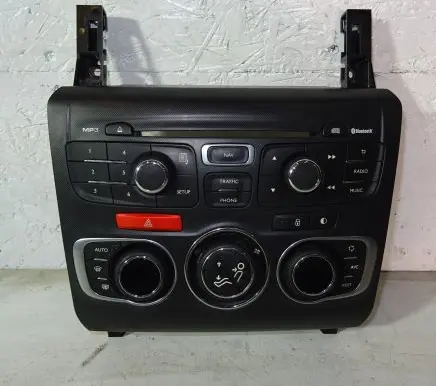 Citroen DS4 Climate control unit 98040785XX