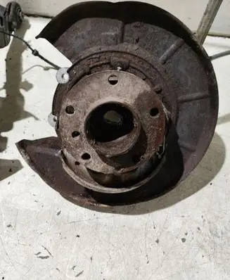BMW X5 E53 Rear wheel hub 33321095240