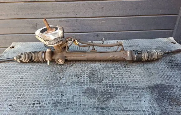 Ford Mondeo Mk III Steering rack 1S7C3200EE
