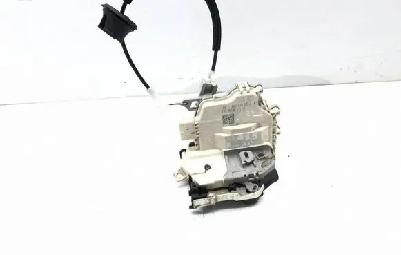 Audi A4 Allroad B8 Rear door lock 8K0839015E