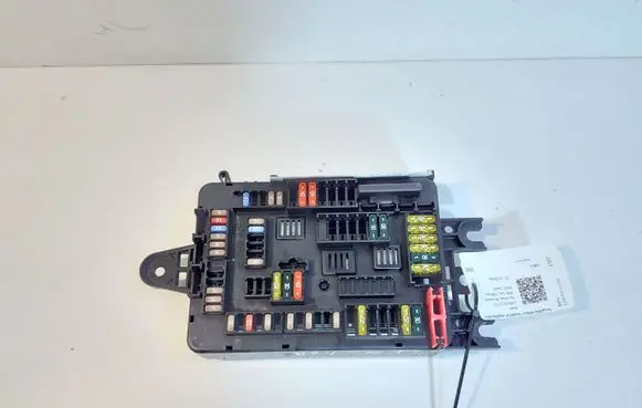 BMW 1 F20 F21 Fuse module 9337884 61149337884