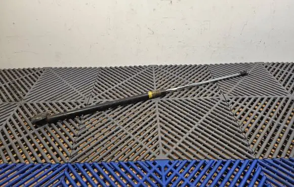 Lexus RX 330 - 350 - 400H Tailgate strut 