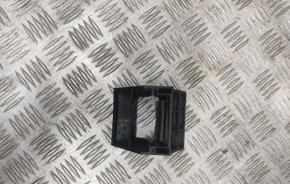 BMW 5 E60 E61 Radiator mount bracket 7519271